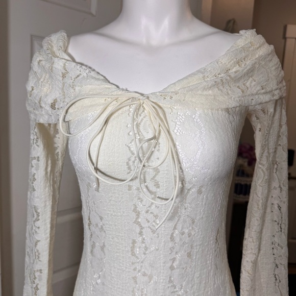 Sheer Lace Maxi Dress Off the Shoulder Bell Sleeves Size Medium - Picture 5 of 13